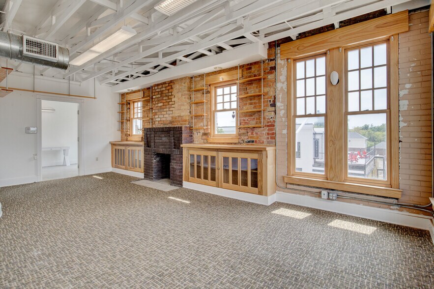 More Photos Of 1200 W Magnolia Ave, Fort Worth Office For Lease