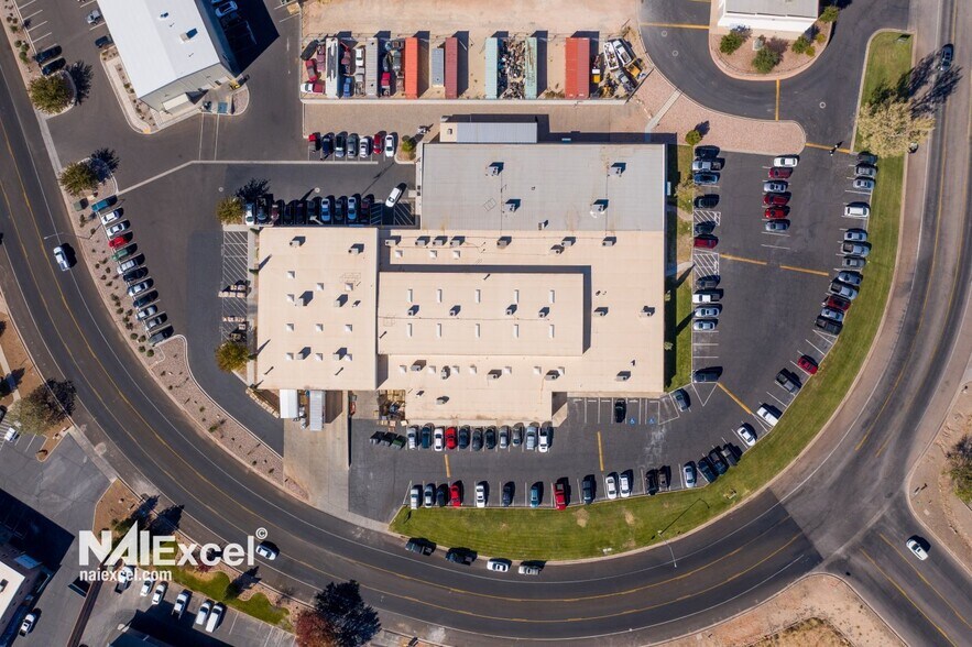 More Photos Of 3301 E Deseret Dr, St George Manufacturing For Sale