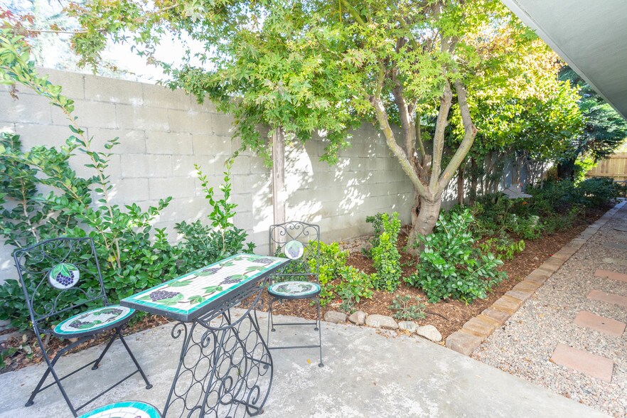 More Photos Of 1258-1262 Harvard Ave, Claremont Medical For Lease