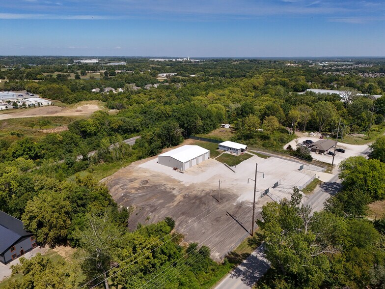 More Photos Of 1455 SE County Road AA, Blue Springs Warehouse For Sale