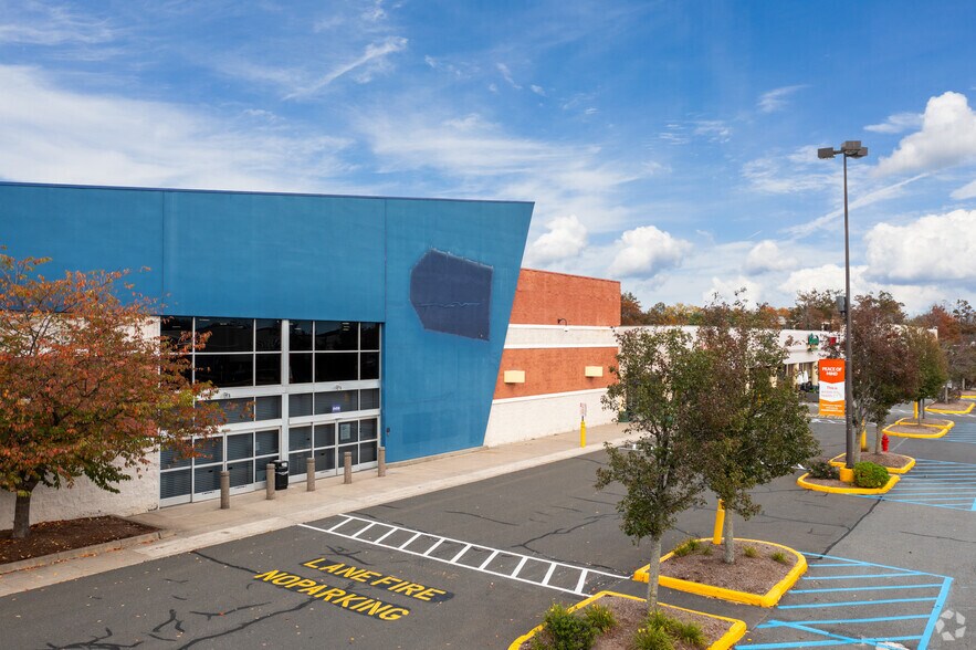 More Photos Of 95-111 Elm St, Enfield Unknown For Sale