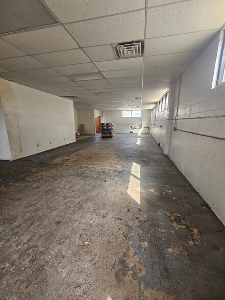 More Photos Of 2242 Division Ave S, Grand Rapids Freestanding For Lease