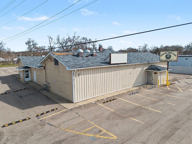 More Photos Of 1405 Ecorse Rd, Ypsilanti Freestanding For Sale