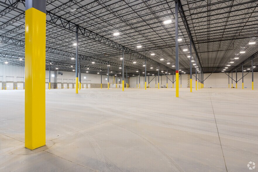 More Photos Of 400 Trey St, Jeffersonville Distribution For Lease