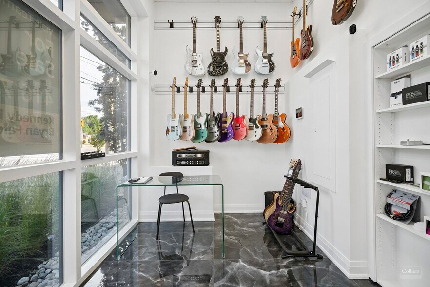 More Photos Of 34 Plains Rd E, Burlington Apartments For Sale