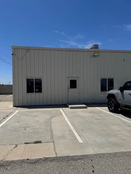 Primary Photo Of 112 Belle Ter, Bakersfield Truck Terminal For Lease