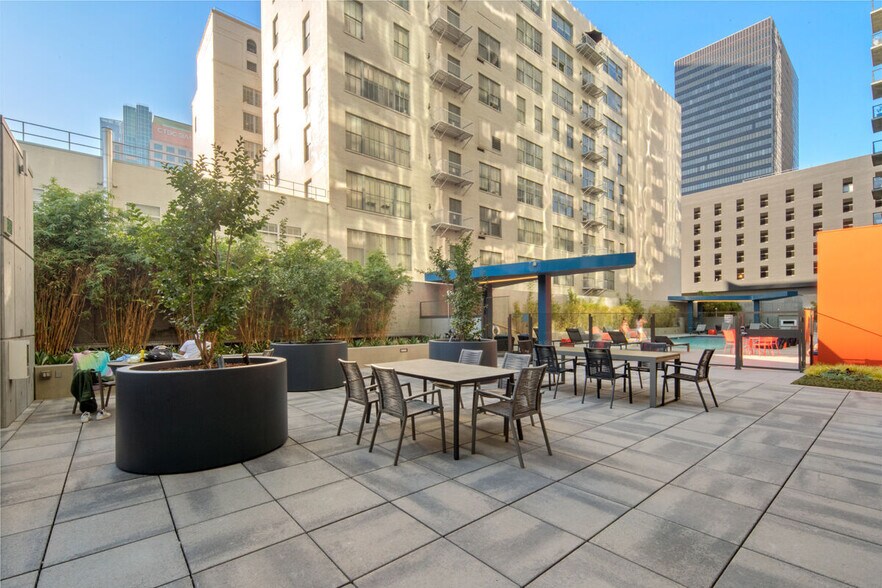 More Photos Of 801 S Hope St, Los Angeles Apartments For Lease