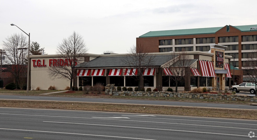 More Photos Of 7401 Sudley Rd, Manassas Restaurant For Sale