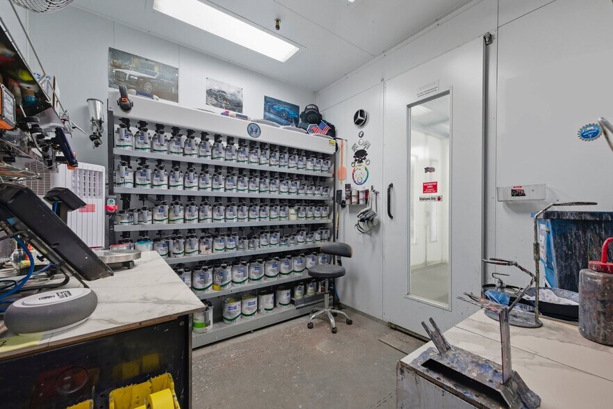 More Photos Of 1262-1264 US-22, Lebanon Auto Repair For Sale