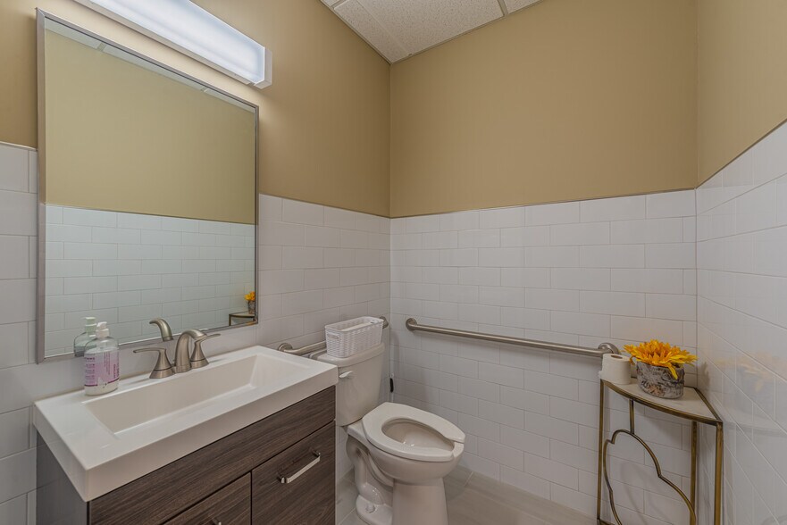 More Photos Of 701 N Grand Ave, Pueblo Office For Sale