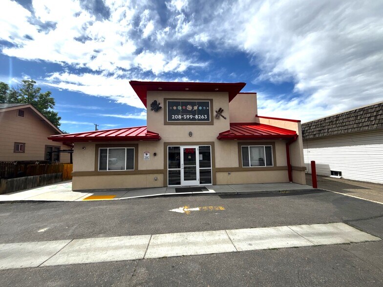 Primary Photo Of 815 12th Ave S, Nampa Daycare Center For Sale