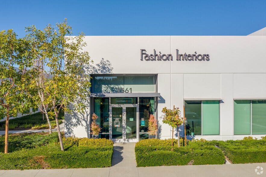 More Photos Of 9551-9591 Irvine Center Dr, Irvine Research And Development For Lease