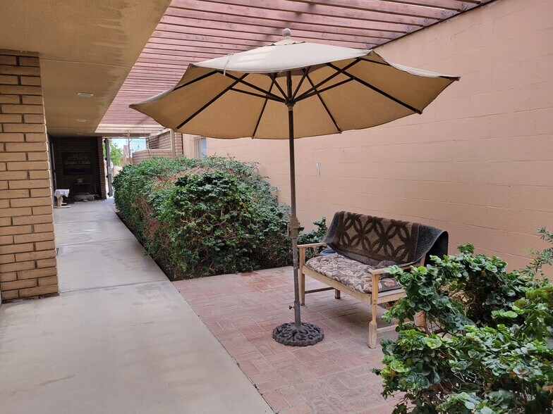 More Photos Of 45902 Oasis St, Indio Medical For Lease