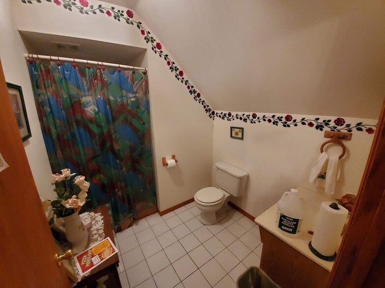 More Photos Of 407 S Mill St, Rushford Restaurant For Sale