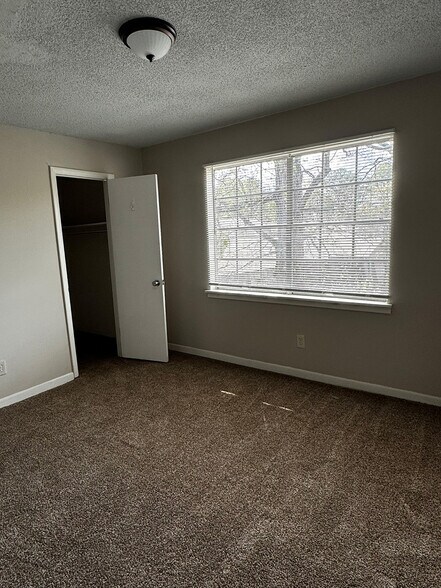 More Photos Of 1401 Carson Rd, Birmingham Multifamily For Sale