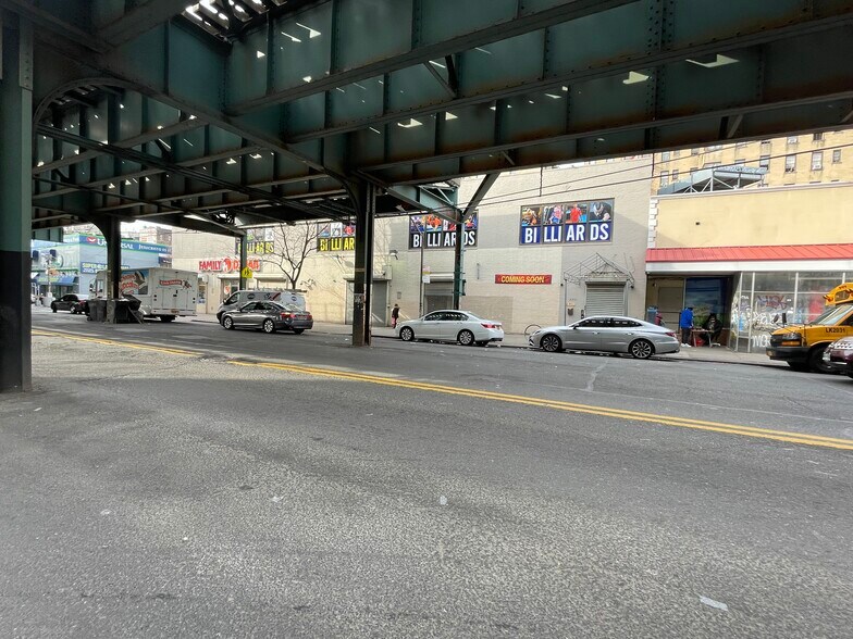 More Photos Of 2301 Jerome Ave, Bronx General Retail For Sale