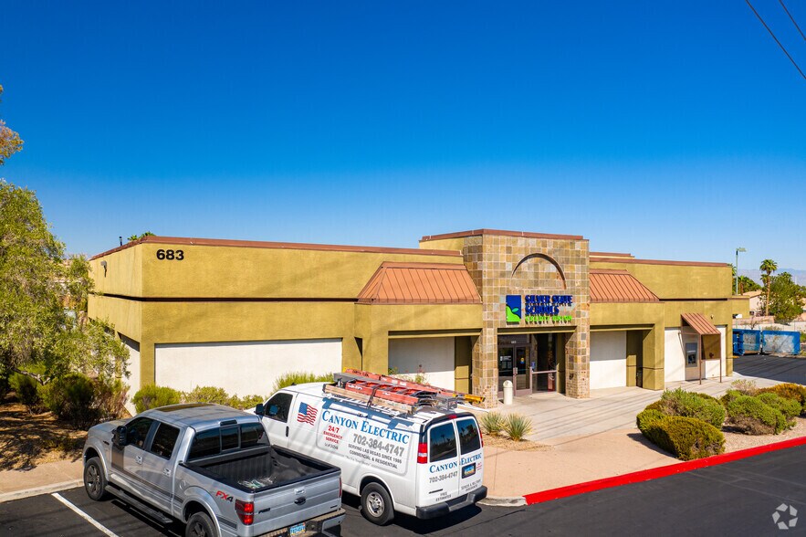 More Photos Of 601-649 N Stephanie St, Henderson Unknown For Lease