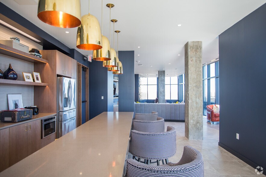 More Photos Of 1008 N Glebe Rd, Arlington Apartments For Lease