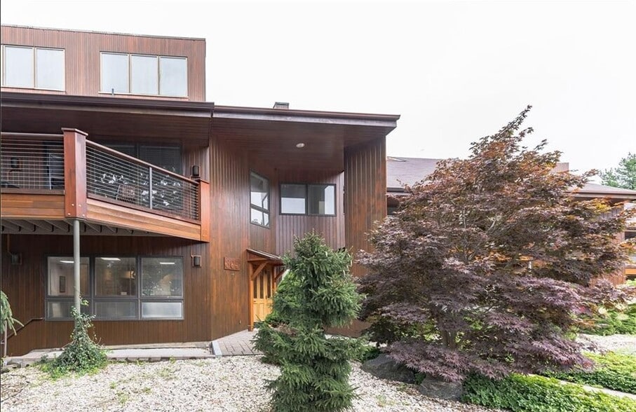 More Photos Of 301-305 Old Tarrytown Rd, White Plains Office For Lease