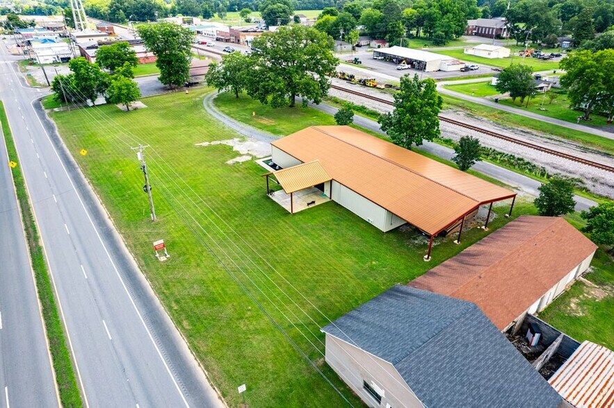 More Photos Of 2418 US-31, Falkville Warehouse For Sale