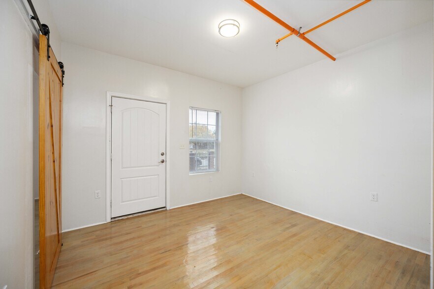 More Photos Of 2602 Isabella St, Houston Apartments For Sale