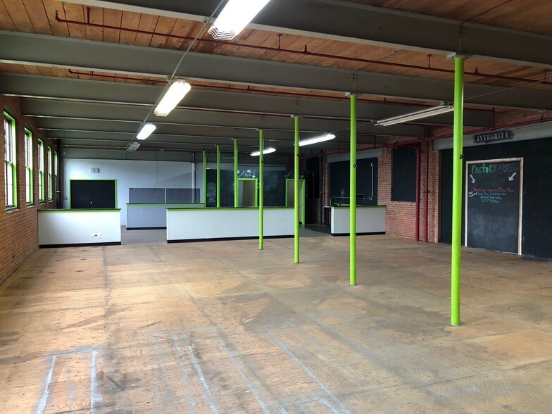 More Photos Of 1 Factory Sq, Southington Industrial For Lease
