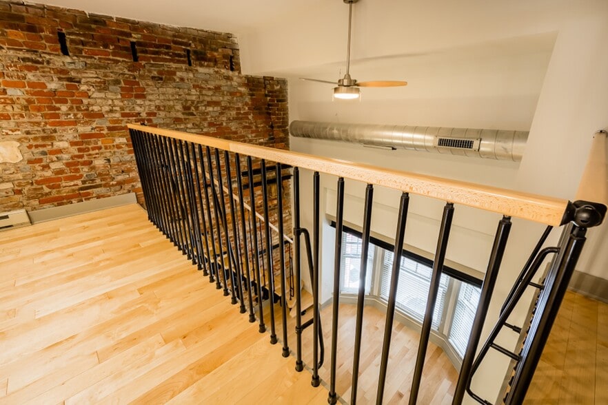 More Photos Of 106 S 11th St, Philadelphia Apartments For Lease