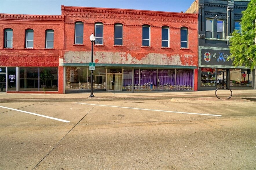Primary Photo Of 211 E Main St, Shawnee Storefront For Sale