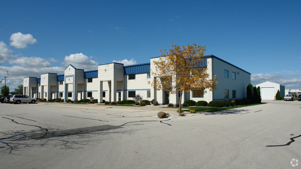 More Photos Of 801 Heritage Rd, De Pere Office For Lease