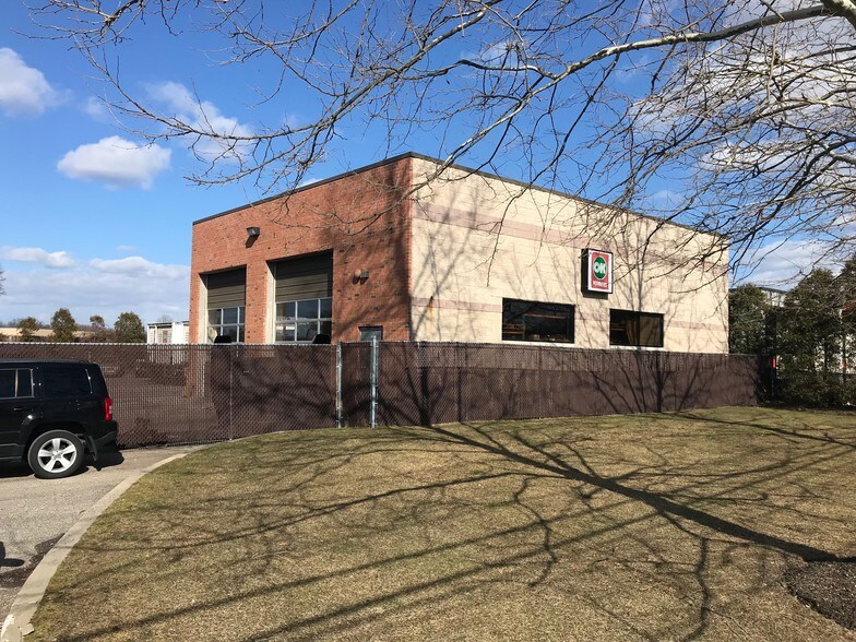 More Photos Of 185 Route 109, West Babylon Warehouse For Sale