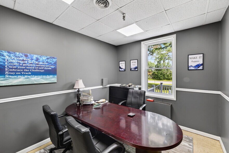 More Photos Of 210 W Terminal Rd, Liverpool Distribution For Lease