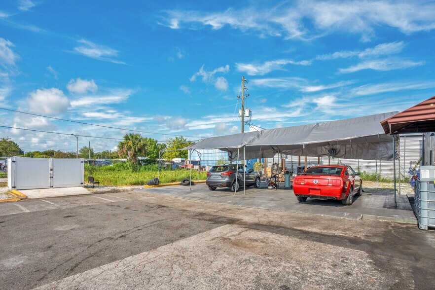 More Photos Of 120 W Carroll St, Kissimmee Industrial For Sale