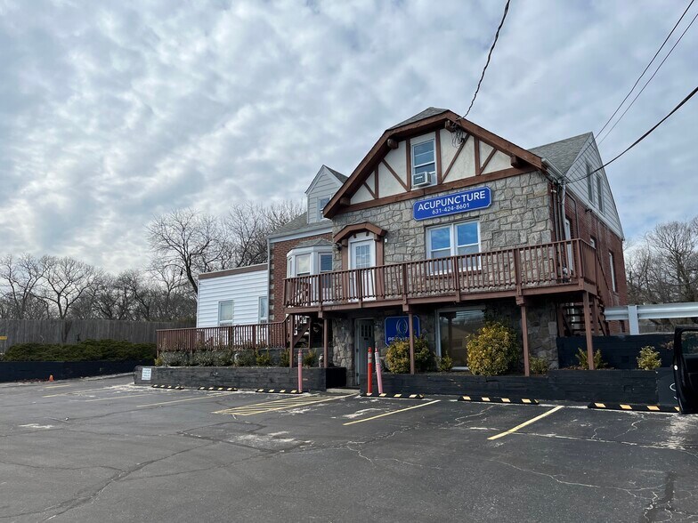 More Photos Of 1789 E Jericho Tpke, Huntington Medical For Lease