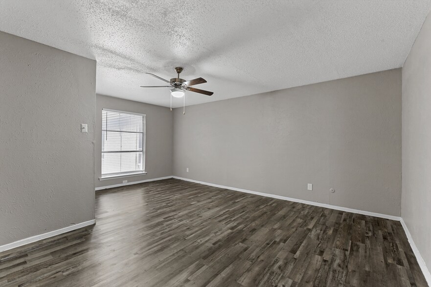 More Photos Of 2850 Clydedale Dr, Dallas Apartments For Sale