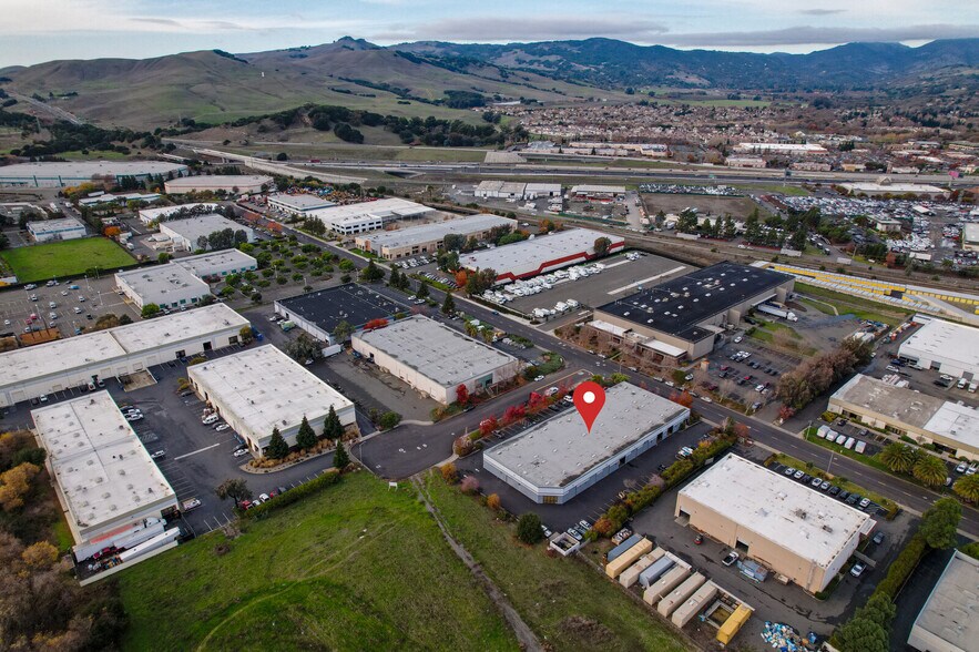 More Photos Of 4949 Fulton Dr, Fairfield Research And Development For Lease