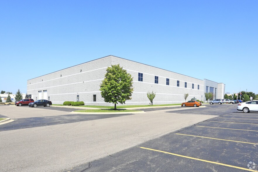 More Photos Of 2805 Bellingham Dr, Troy Research And Development For Lease