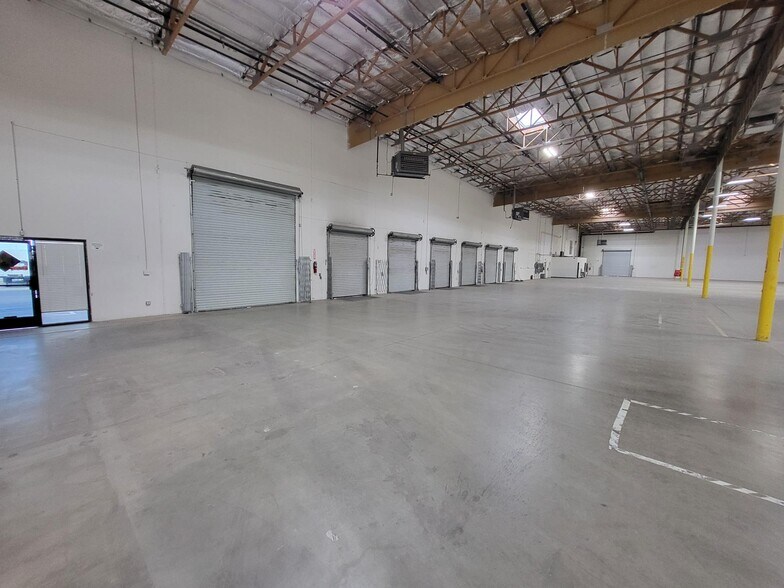 More Photos Of 3326 Ponderosa Way, Las Vegas Warehouse For Lease