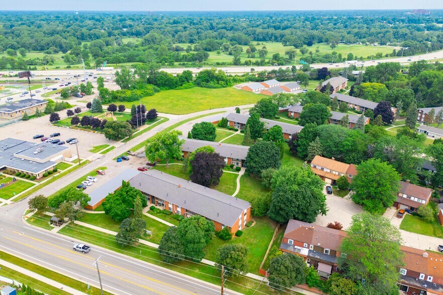 More Photos Of 3651 Balfour Ct, Flint Multifamily For Sale