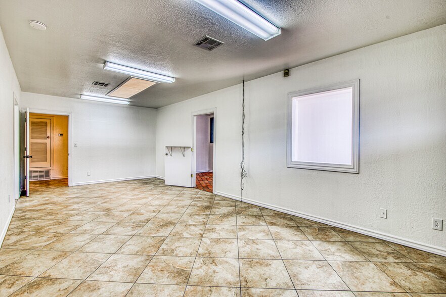 More Photos Of 6208 Doniphan Dr, El Paso Land For Lease