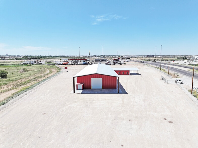 More Photos Of 930 338 loop, Odessa Warehouse For Lease