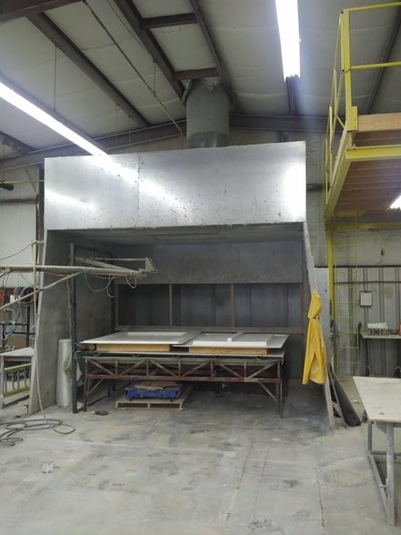 More Photos Of 15 Howard Pl, Kitchener Warehouse For Sale