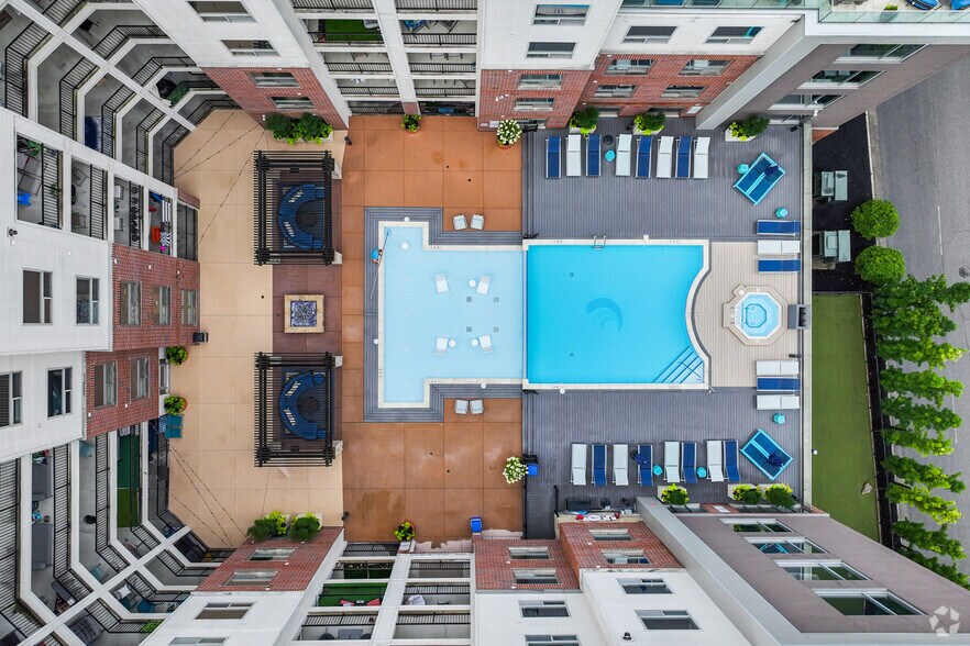 More Photos Of 100 Aqua Way, Newport Apartments For Lease