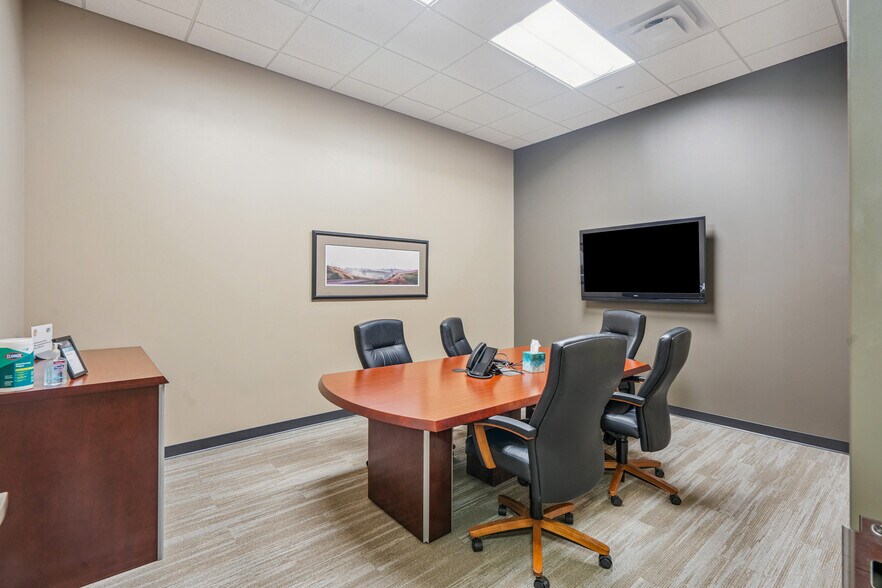 More Photos Of 600 3rd Ave SE, Cedar Rapids Office For Sale