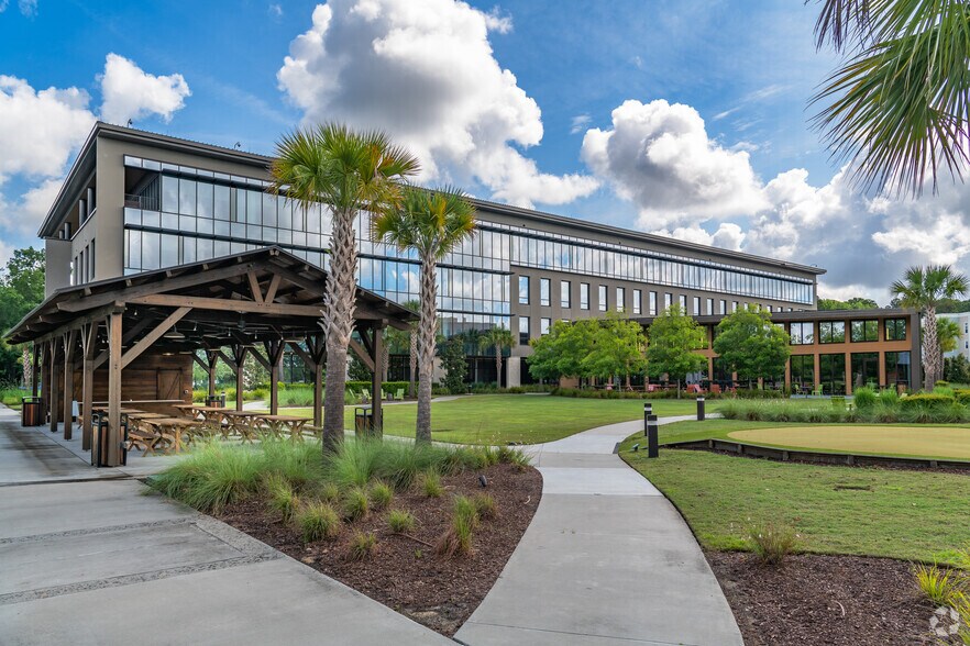 More Photos Of 65 Fairchild St, Charleston Office For Lease