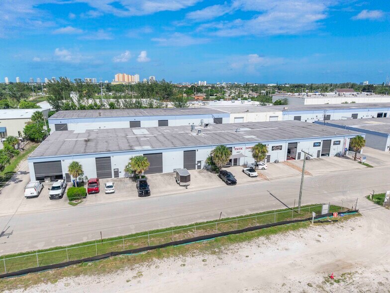 Primary Photo Of 1700-2060 Avenue L, Riviera Beach Unknown For Lease