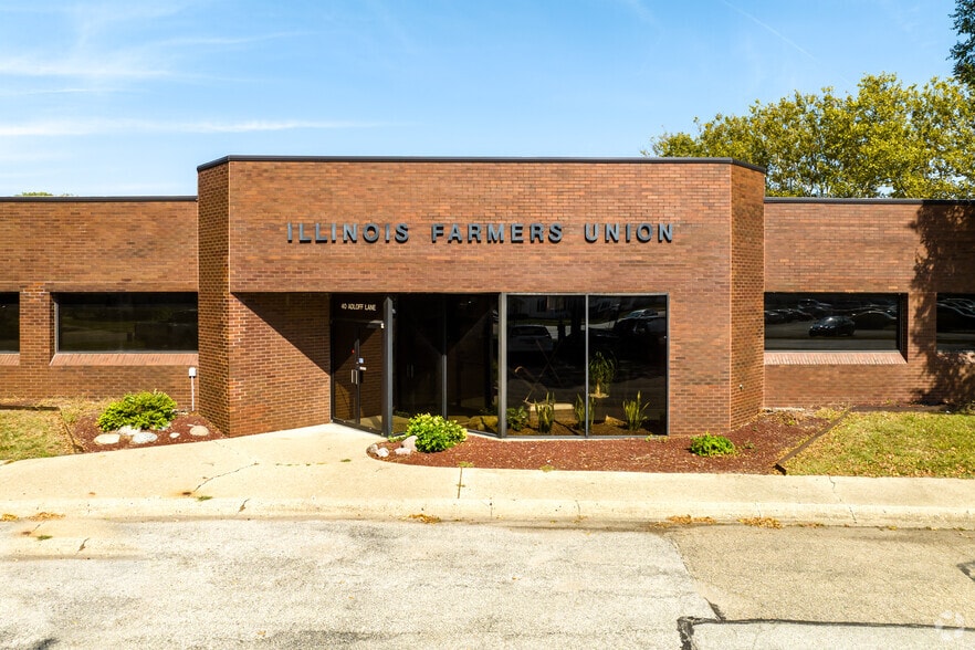 More Photos Of 40 Adloff Ln, Springfield Medical For Lease