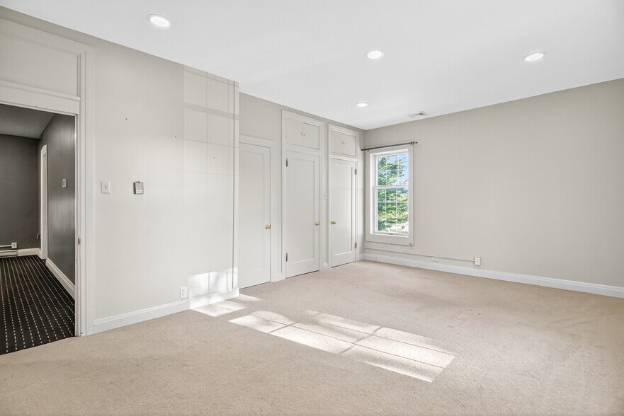 More Photos Of 1441 Saint Marys Ave, Sidney Office For Sale