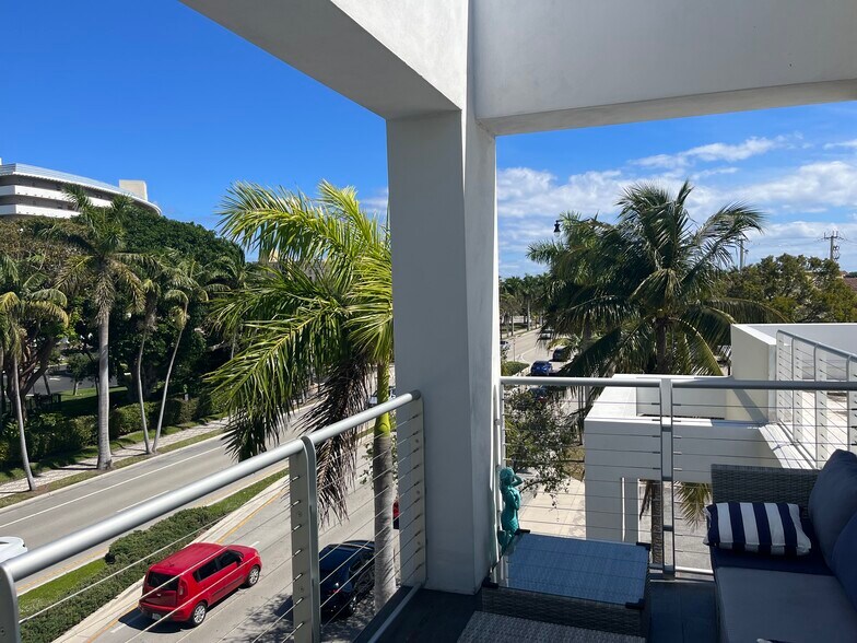 More Photos Of 1400 E Hillsboro Blvd, Deerfield Beach Medical For Lease