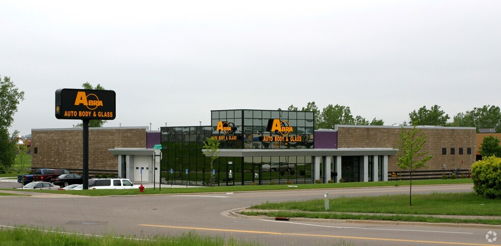 More Photos Of 15129 Foliage Ave, Apple Valley Auto Repair For Sale