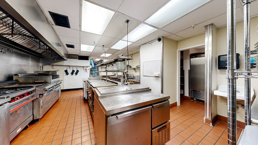 More Photos Of 217 Plum St, Red Wing Office For Sale